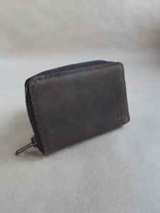 Porte monnaie Zip en cuir marron vintage - Emmanuelle Olivier Maroquinerie