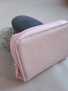Porte monnaie Zip en cuir rose clair - Emmanuelle Olivier Maroquinerie