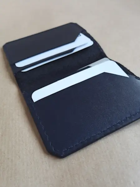 Porte-cartes en cuir bleu - Cuir lisse - Emmanuelle Olivier Maroquinerie