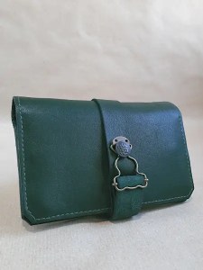 Blague à tabac en cuir basane vert - Fabrication française - Emmanuelle Olivier Maroquinerie