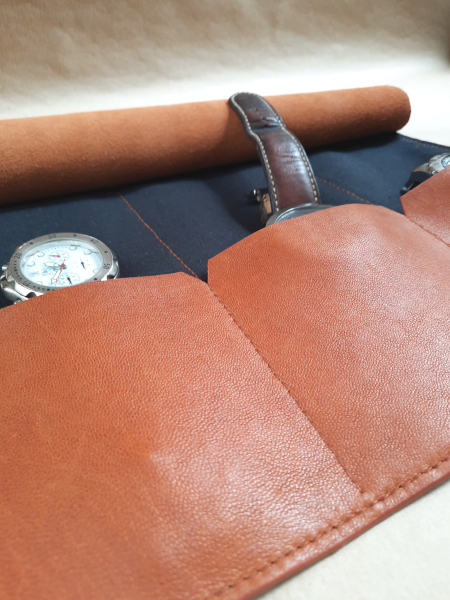 Marmotte en cuir marron cognac pour 3 montres - Leather Watch Roll - Emmanuelle Olivier Maroquinerie