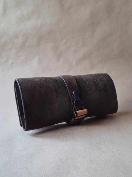 Marmotte pour 3 montres - Cuir Basane Marron vintage - côté - Emmanuelle Olivier Maroquinerie