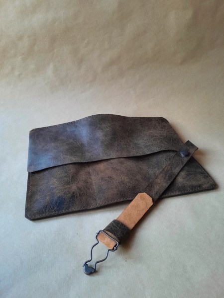 Marmotte pour 3 montres - Cuir Basane Marron vintage - avec rabat - Emmanuelle Olivier Maroquinerie