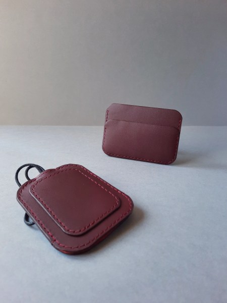 Duo Porte-clés cloche + porte-cartes rouge - Cuir de taurillon - Emmanuelle Olivier Maroquinerie