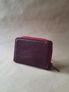 Porte-monnaie en cuir de basane rouge bordeaux – maroquinerie artisanale