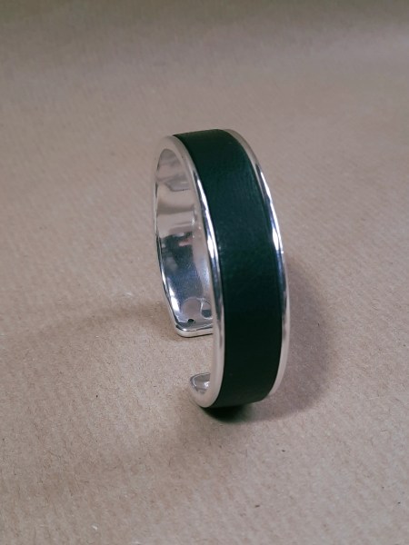 Bracelet jonc en cuir de basane - cuir vert - Emmanuelle Olivier Maroquinerie
