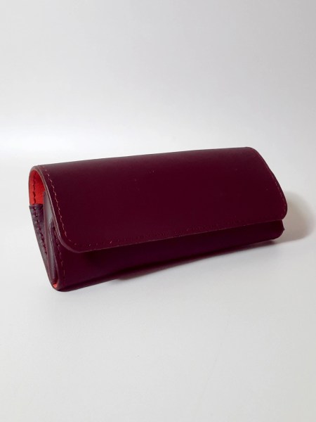 Étui à lunettes en cuir taurillon rouge bordeaux cousu main